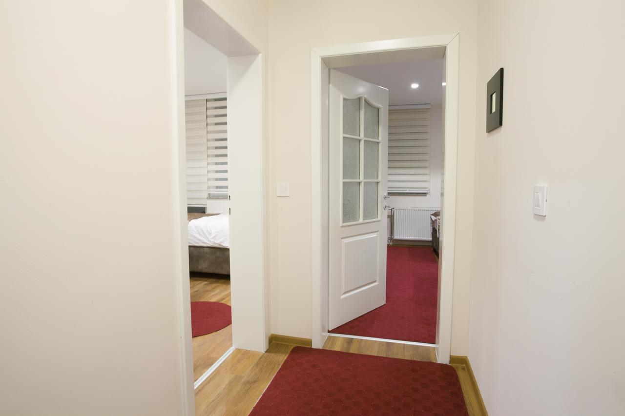 נובי פאזאר Apartmani Brocat מראה חיצוני תמונה
